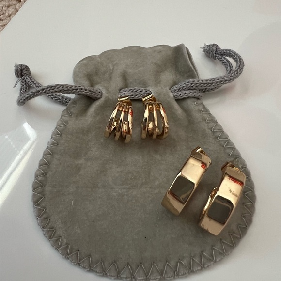NWOT-  Gold-Tone Hoop Earrings.  2 pairs - Picture 3 of 4